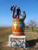 Имя файла=IAGT_002~1.jpg
Размер файла=90КБ
Размеры=576x768
Дата=Апр 04, 2011 На самом деле - их трое